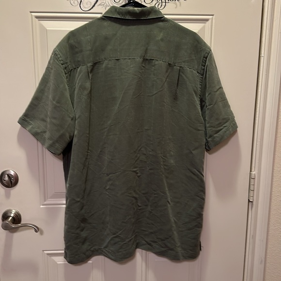 Quiksilver Silver Edition Mens XL Green Short Sleeve Button Up Shirt / B-100 - Picture 5 of 7